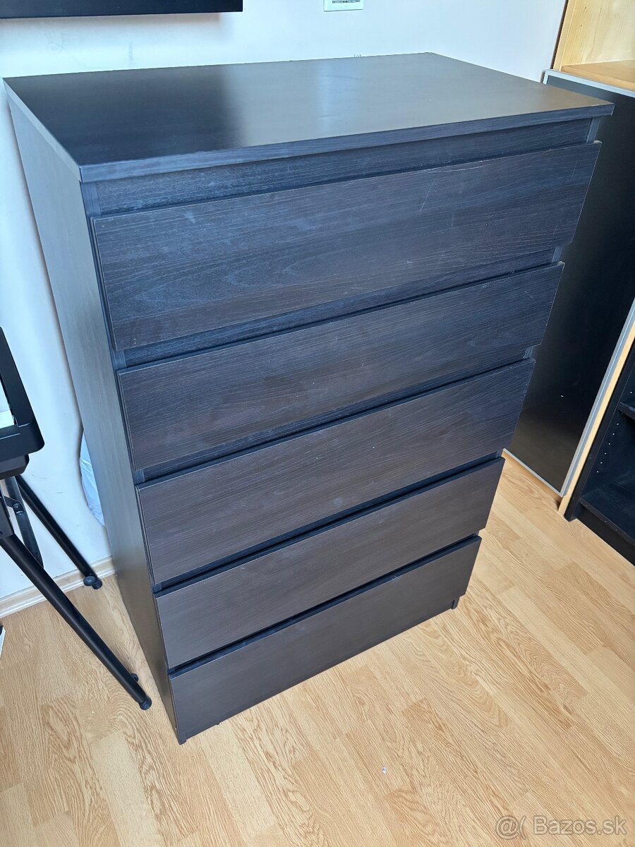 Skrinka so zásuvkami - 2