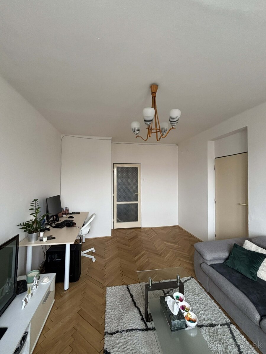 Prenájom 2 - izbového bytu - 2