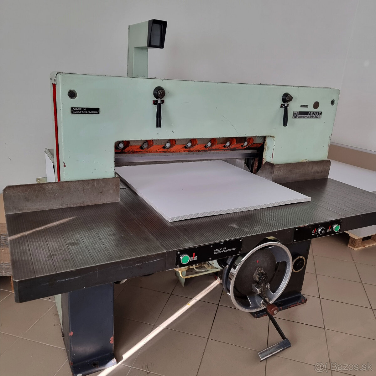 Rezačka papiera ADAST Maxima MH80-3 (80 cm) - 2