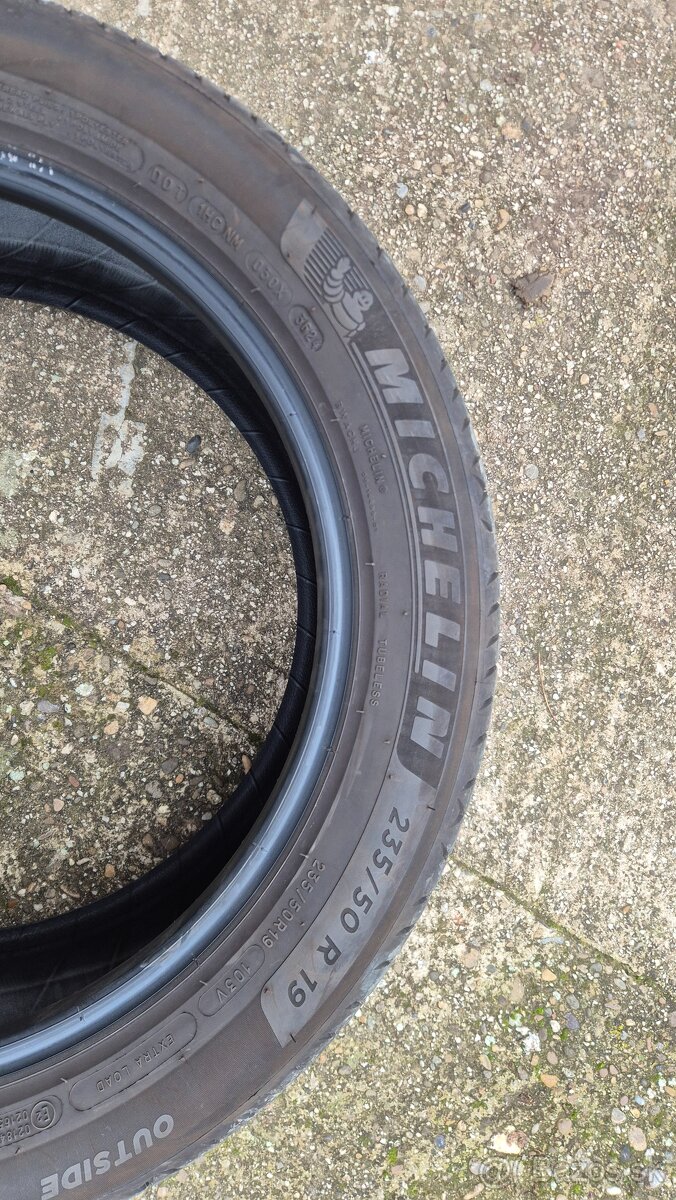 Michelin 235/50 R19 - 2