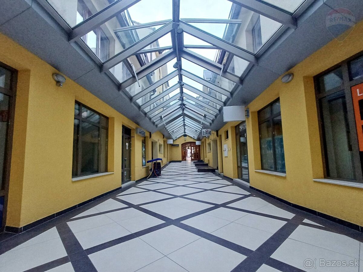 PRENÁJOM: obchodný priestor 20 m2, Obchodná ulica - 2