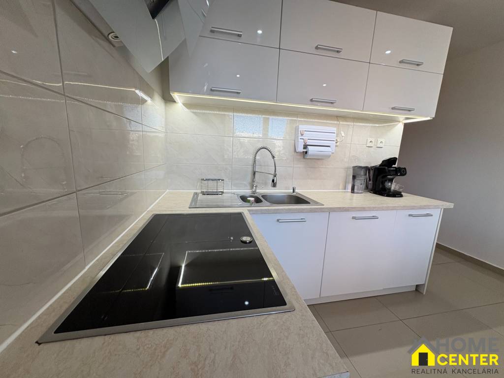 REZERVOVANÝ prenájom zrekonštruovaného 3 izbového bytu, ul. - 2