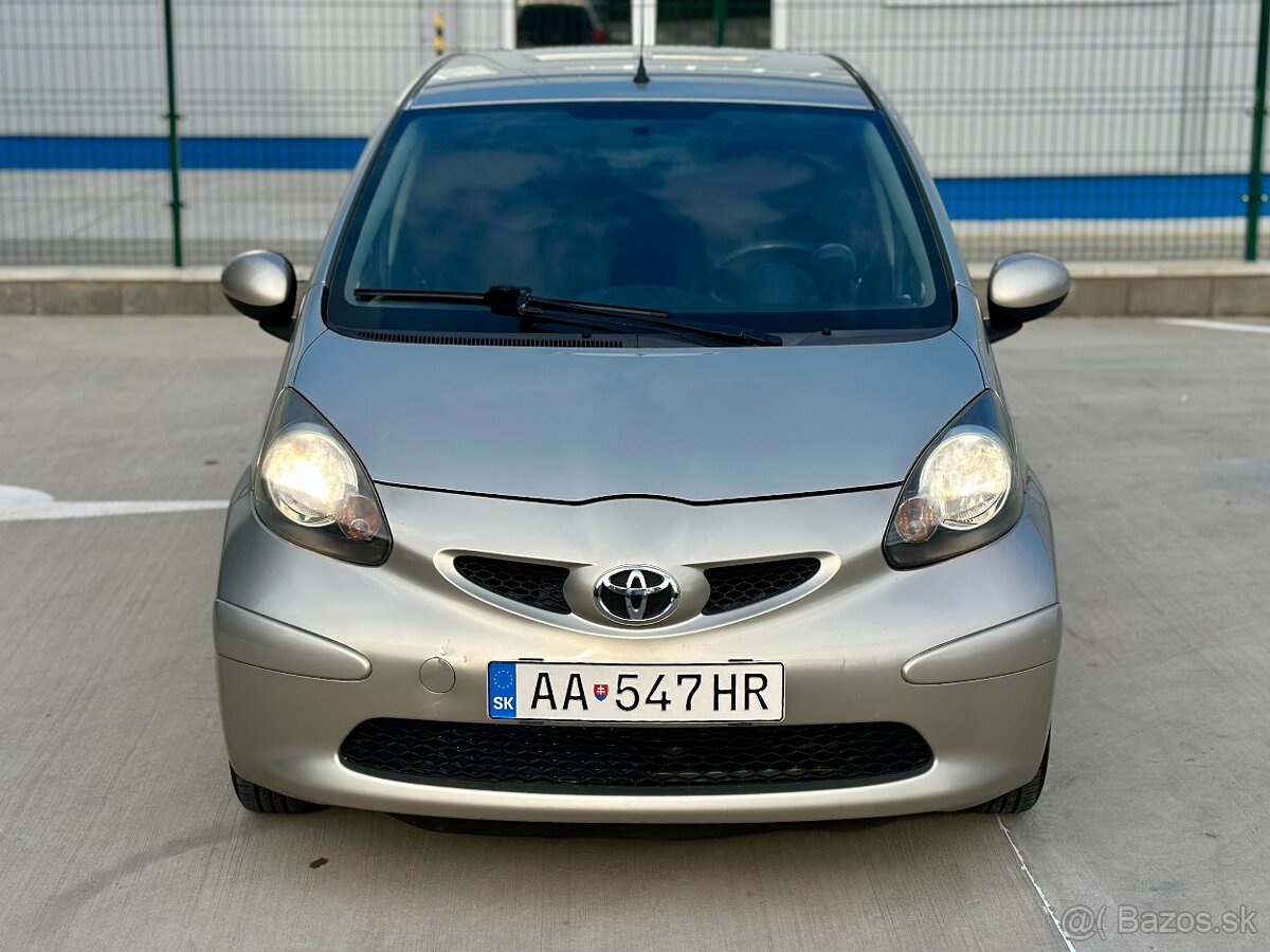 Toyota Aygo | plná výbava - 2