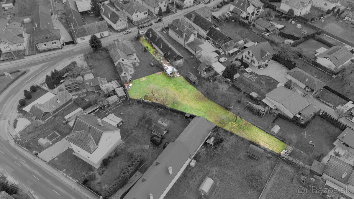 Na predaj pozemok v obci Uhrovec - 2