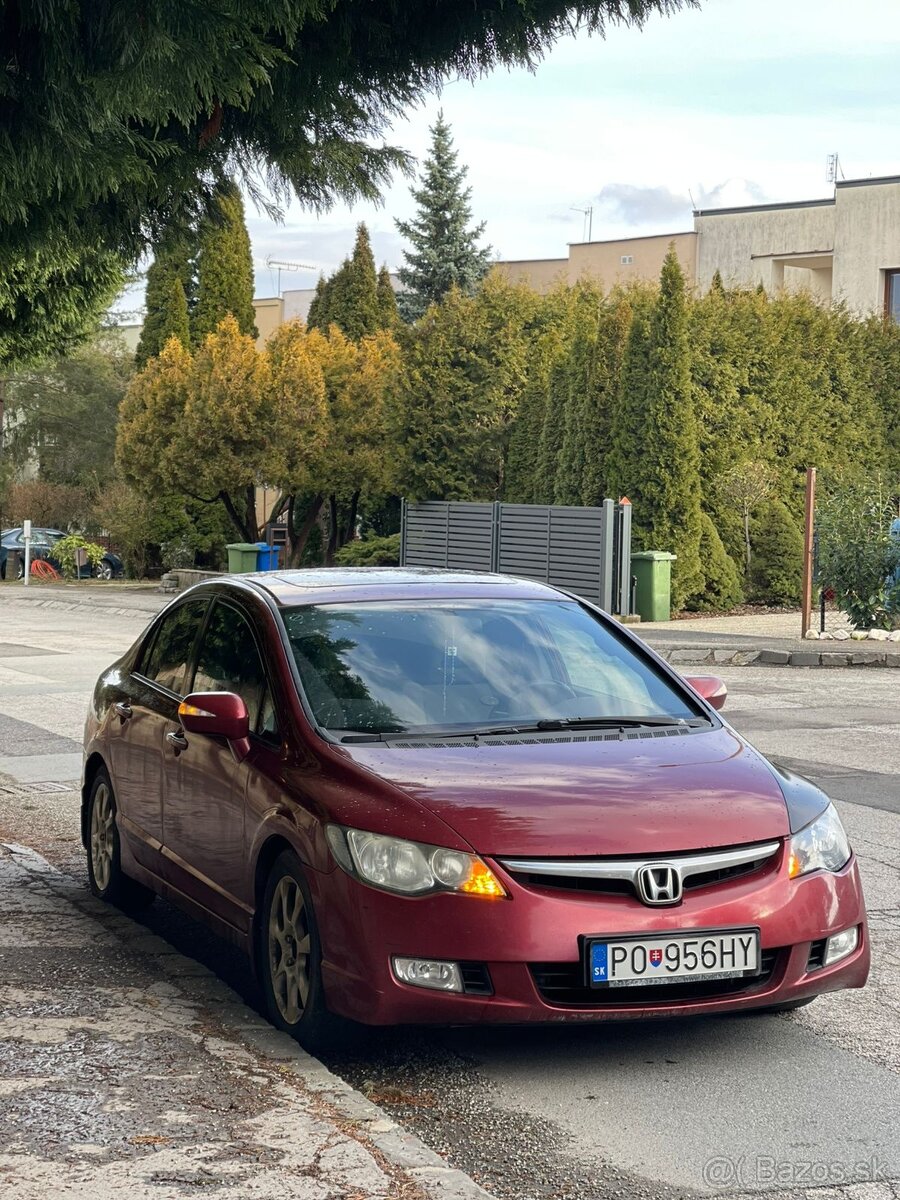 đźš— Honda Civic 1.8 (2006) – LPG + BenzĂn - 2