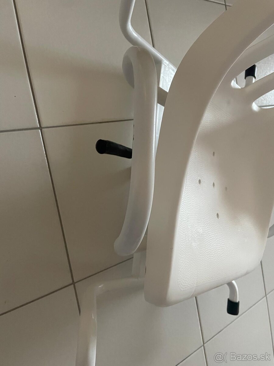 Zdravotná pomôcka - otočná stolička do vane - 2