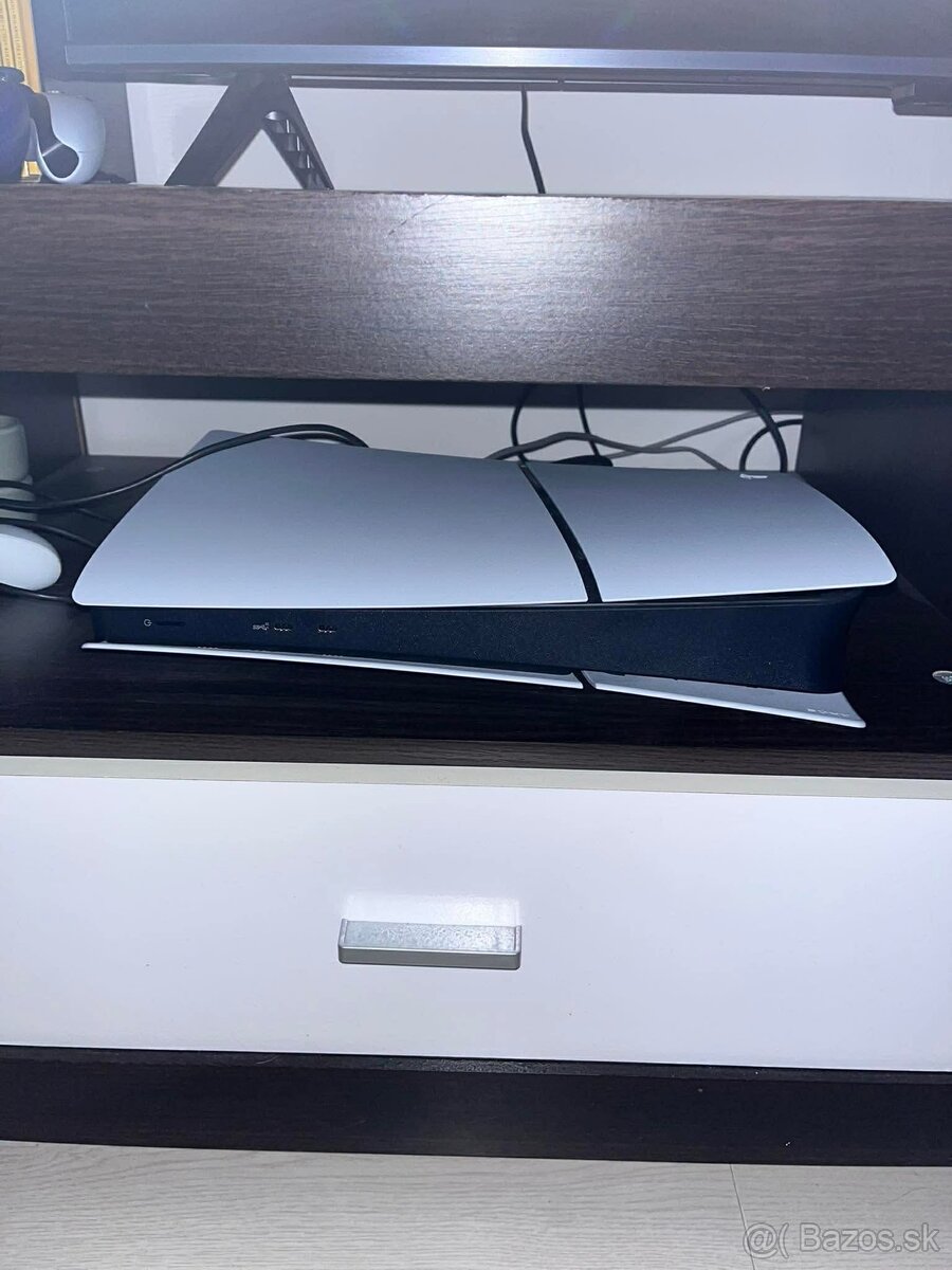 Playstation 5 slim digital 825gb - 2