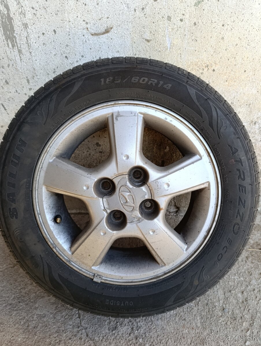 letné pneumatiky 185/60/R14 aj s diskami - 2