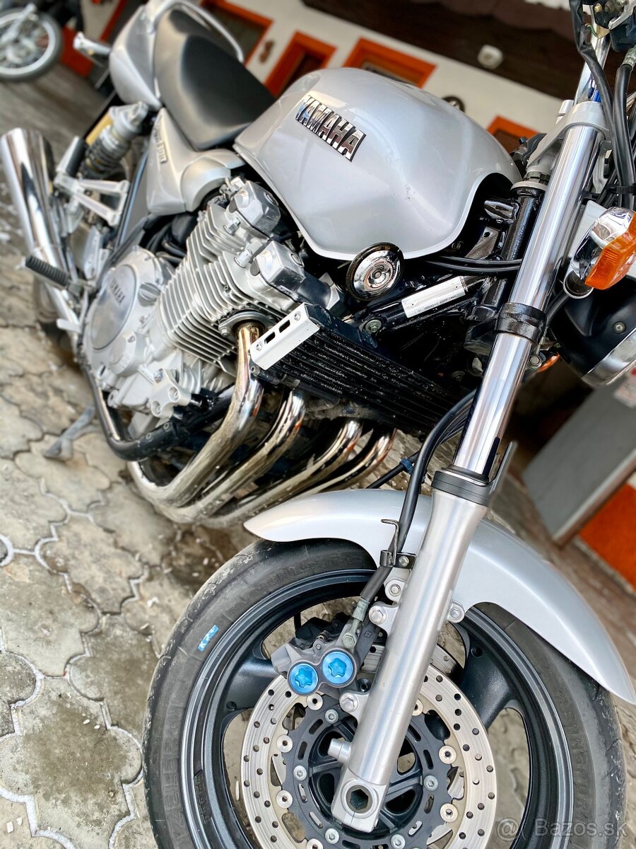 YAMAHA XJR 1300 - 2
