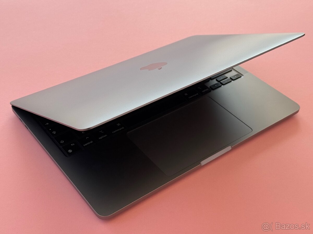 MacBook Pro 13 M1 8GB / 256GB - 2