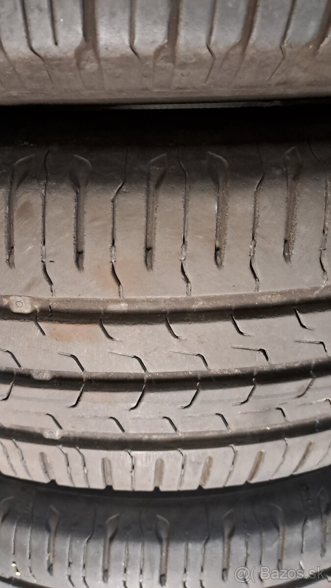 Predám 4ks jazdené letné 195/65r15-91H Continental - 2