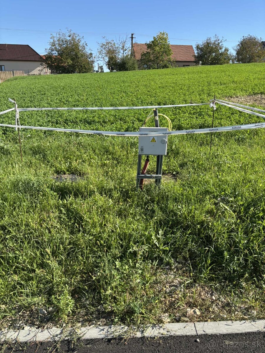 Predám krásne pozemky s IS na stavbu RD Alekšince - 2