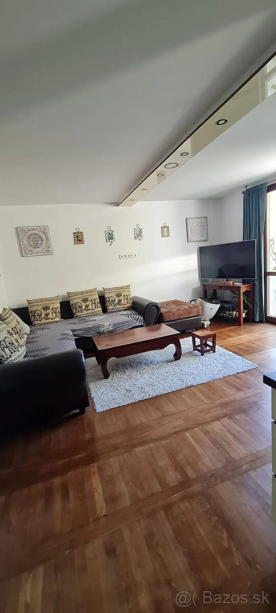 Na prenájom priestranný 3 izb. byt so záhradkou - 2