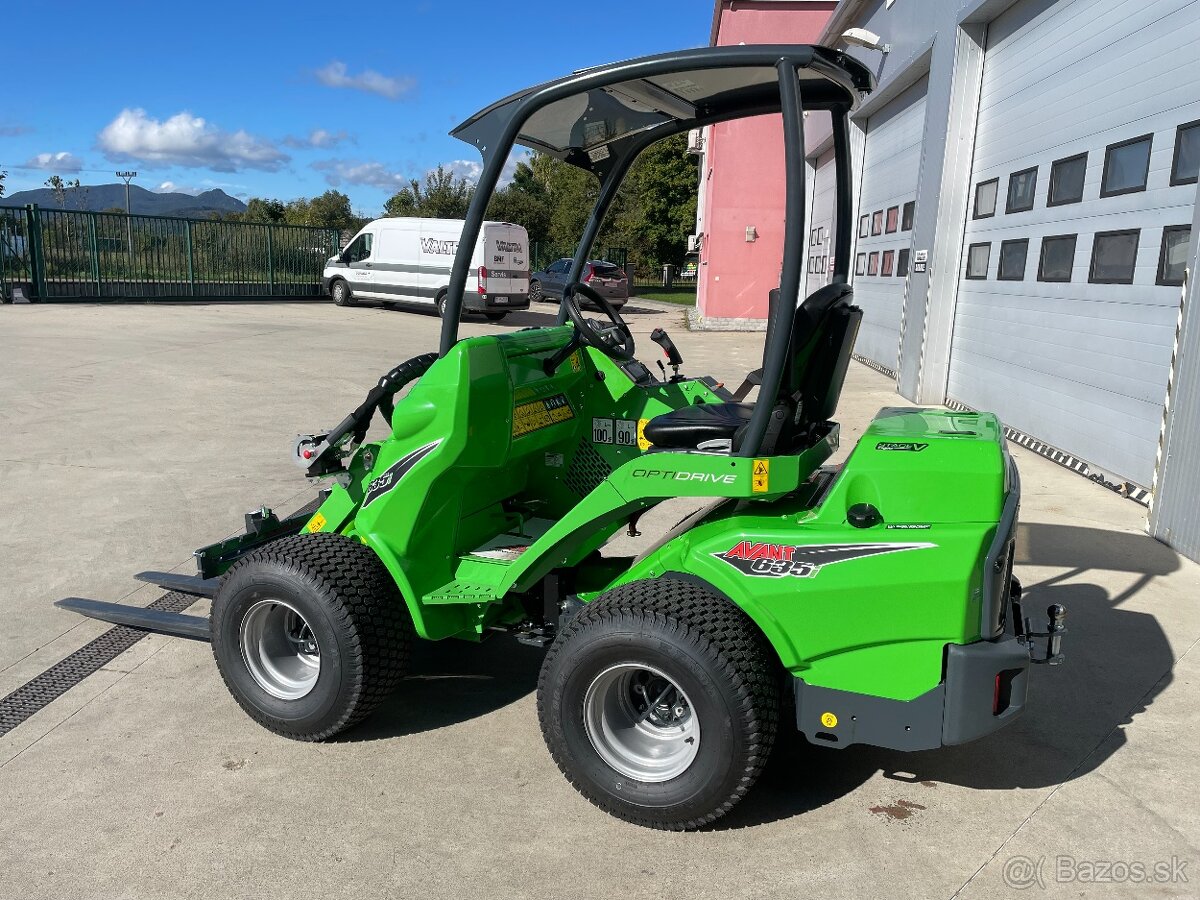 Predvádzací nový nakladač AVANT 635 i - 2