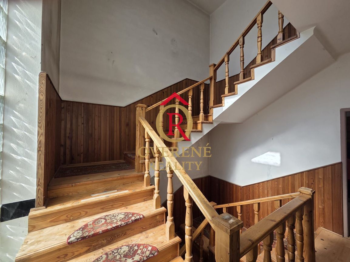 Exkluzívne na predaj dvojgeneračný rodinný dom - Revúca, Okr - 2