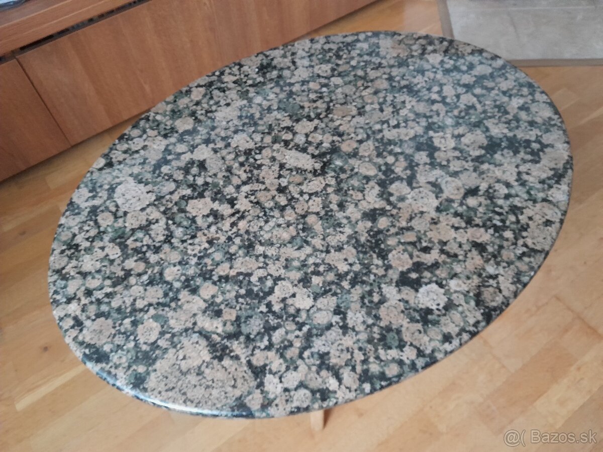 Konferenčný žulový stolík - 2