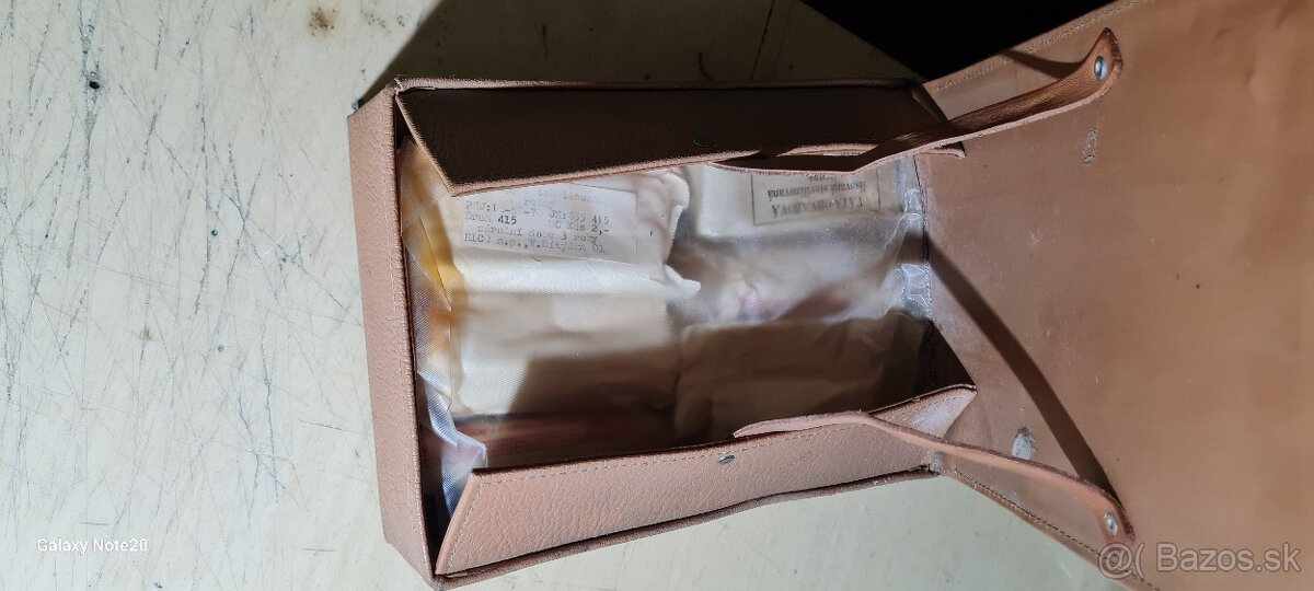 Retro lekarnicka - 2