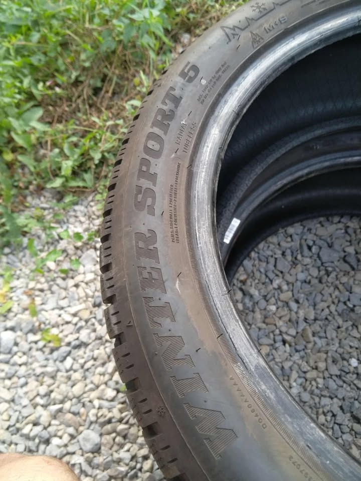 Zimné 215/50 R 18 DUNLOP DOT 2224. - 2