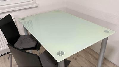 Predam skleneny kuchynsky stol + 2 stolicky - 2
