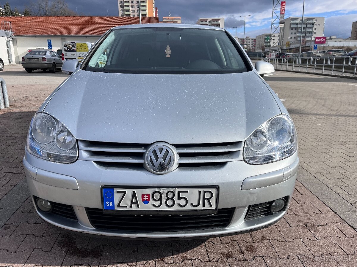 Volkswagen Golf V 1.6 BSE benzín - 2