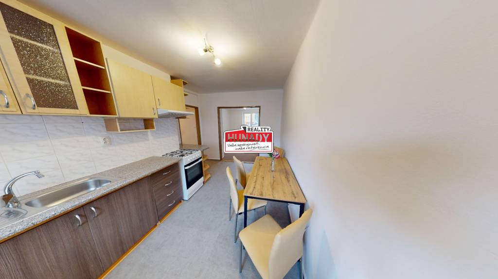 PREDANÉ ( 56 m²) PRÍJEMNÝ 2i BYT V CENTRE MESTA - 2