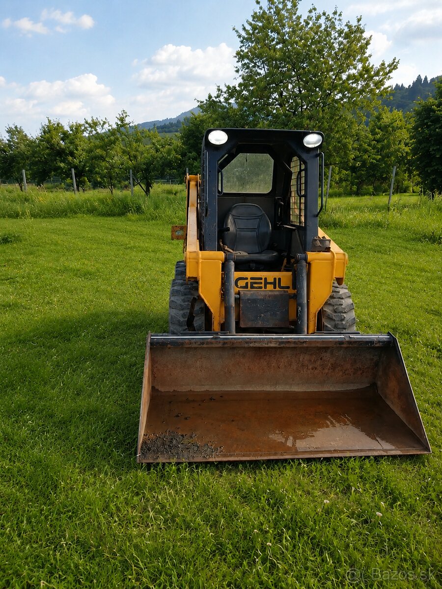 Gehl 4240 - 2