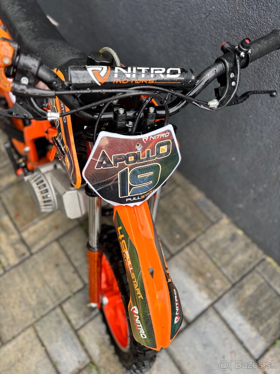 Cross Apollo 49