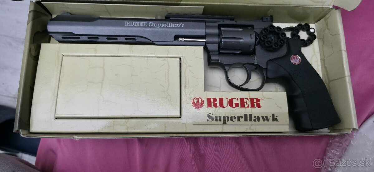 Airsoft pištoľ na stlačení vzduch - 2