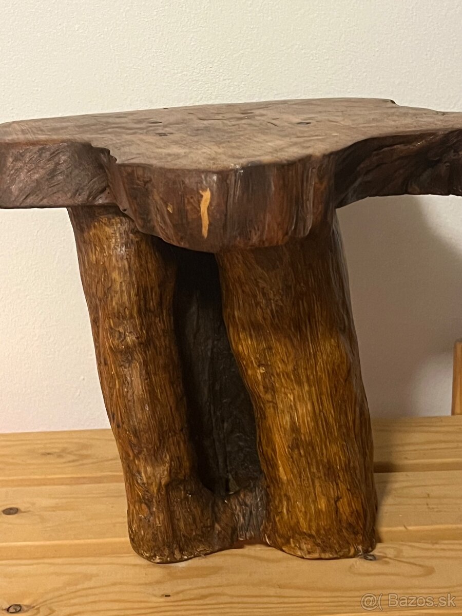 Malý stolík ku posteli - 2