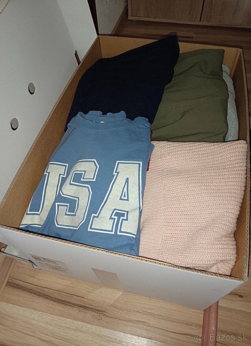 Balík dámskeho oblečenia - 2