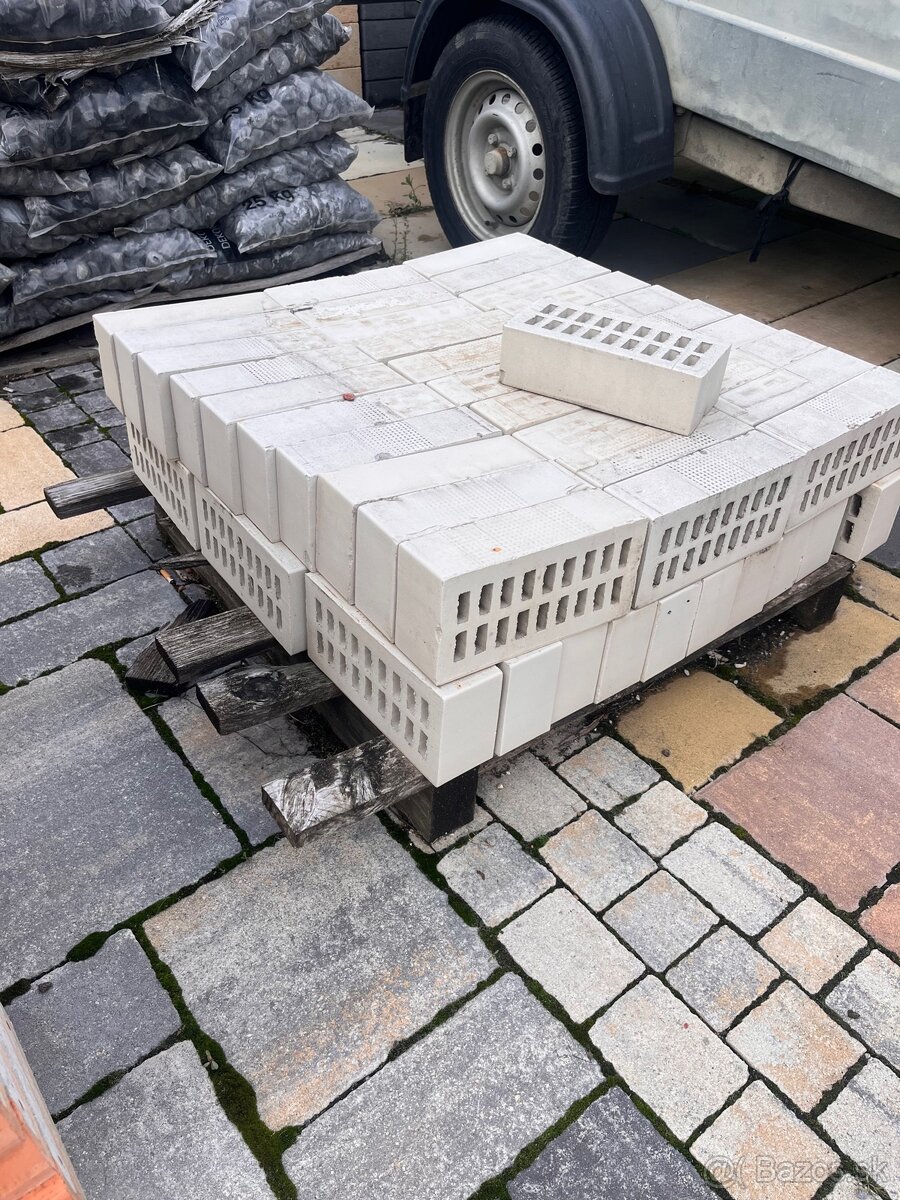 Clinker biele tehly - 2