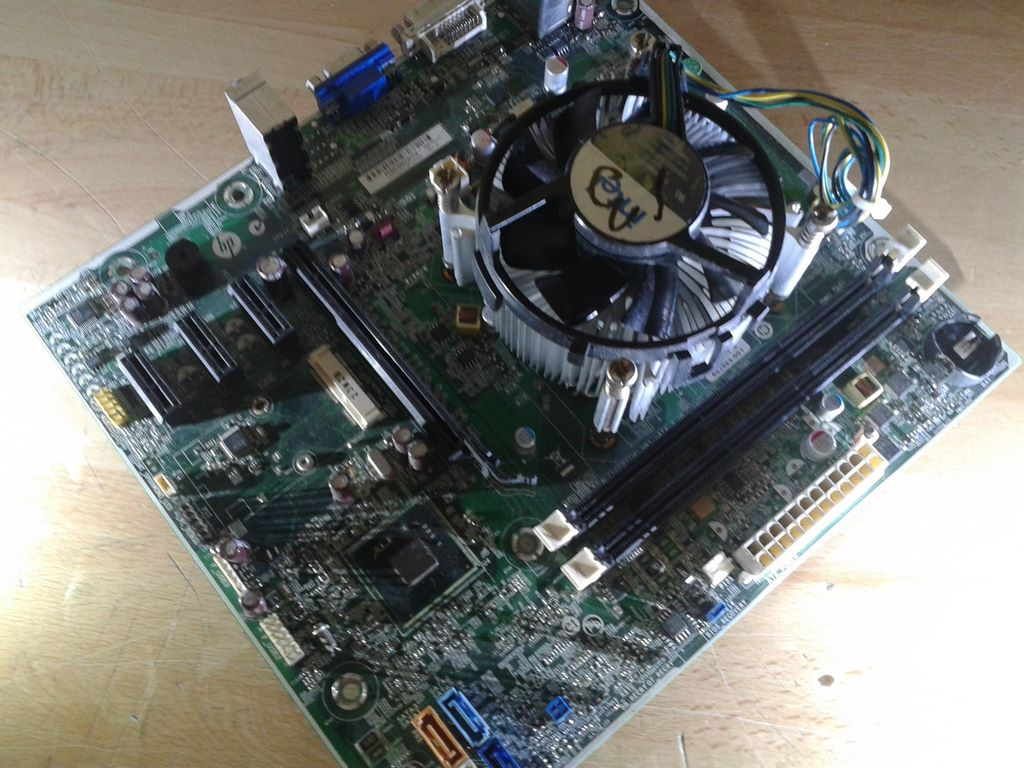 dosku pre sandy aj ivy bridge procesory - 2