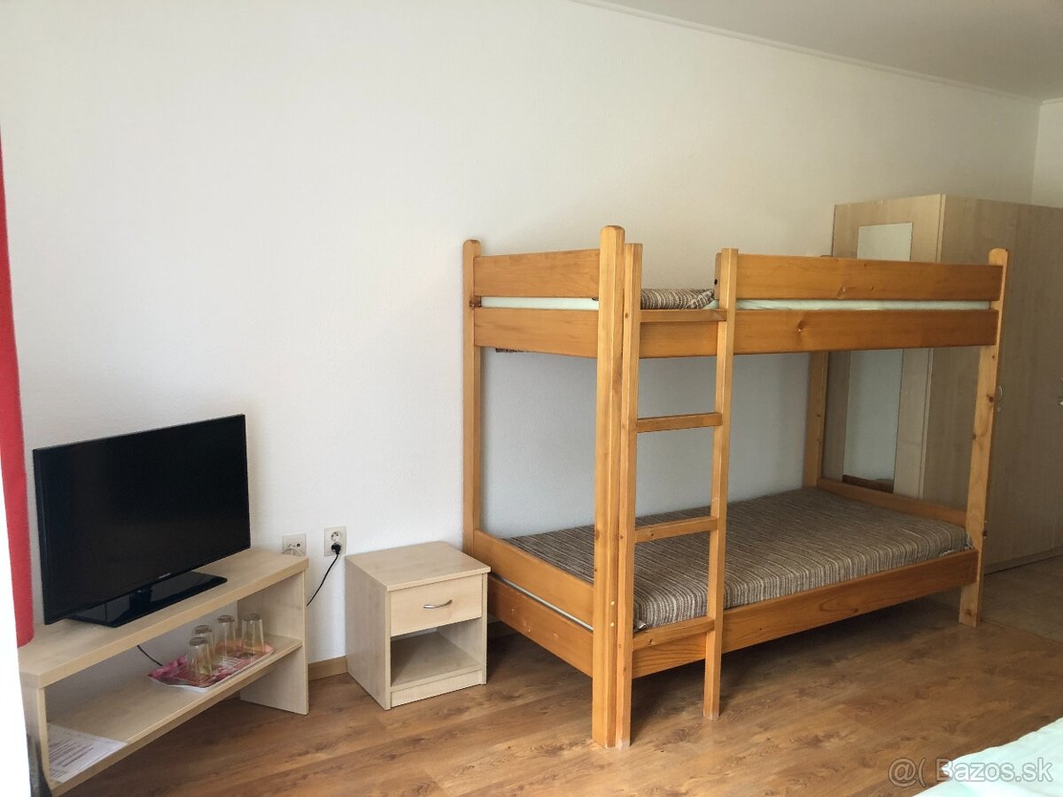 valendy a poschodove postele - 2