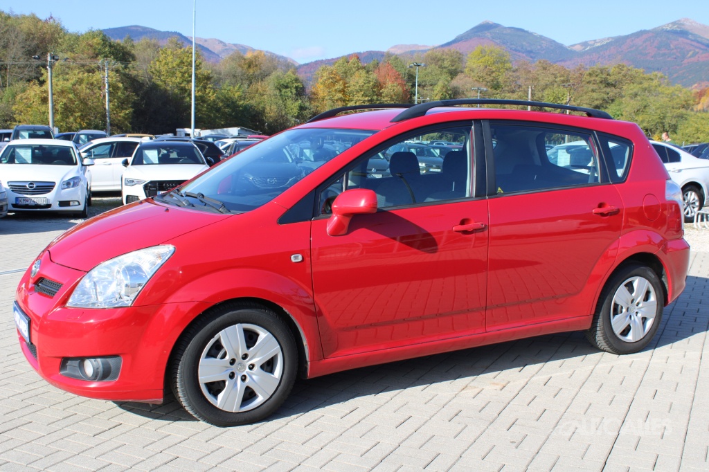 Toyota Corolla Verso 2,2 D4D 100 kW - 2