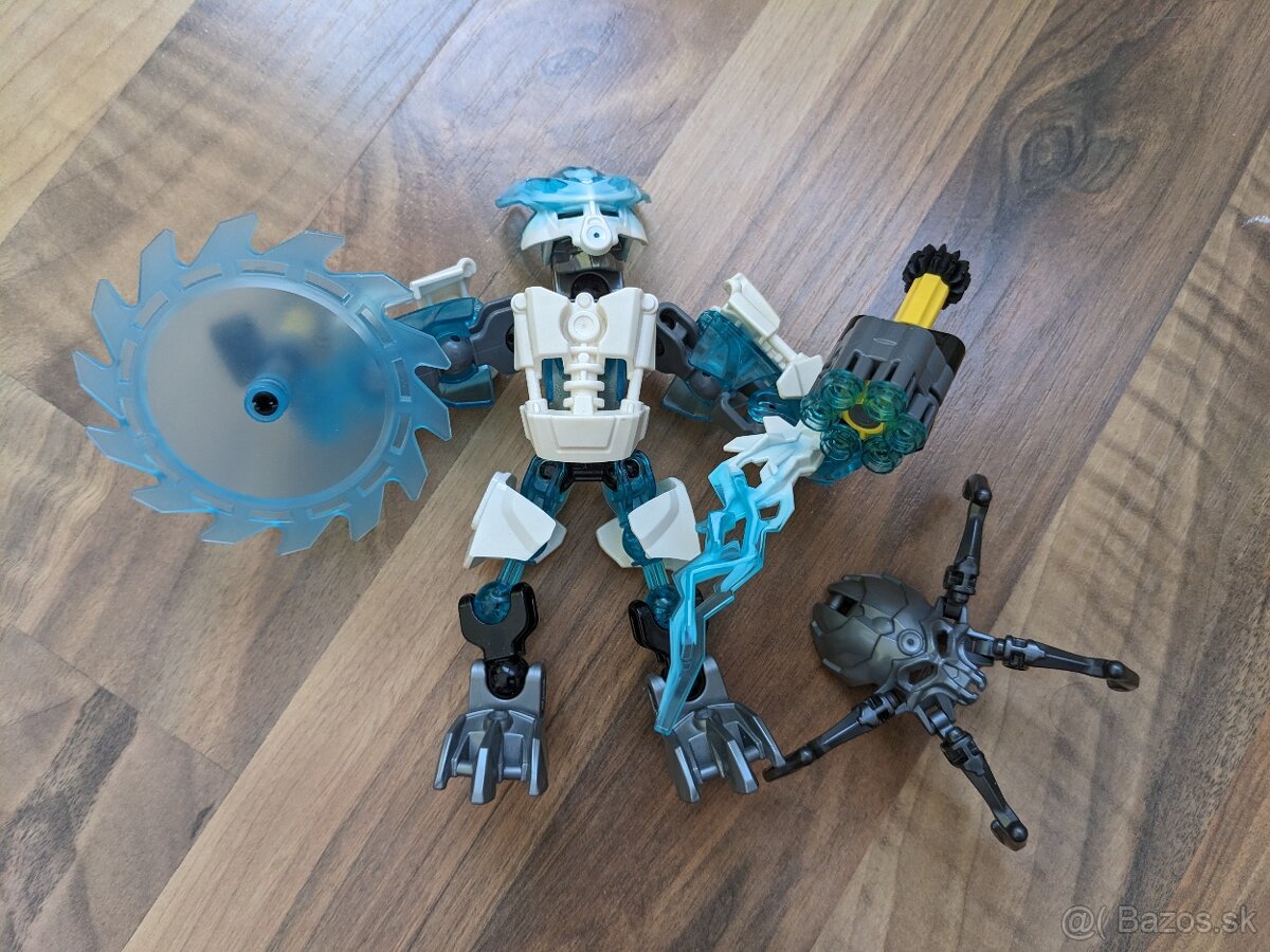 Lego Ochranca ľadu, Axl, Aaron a Motorový kôň - 2