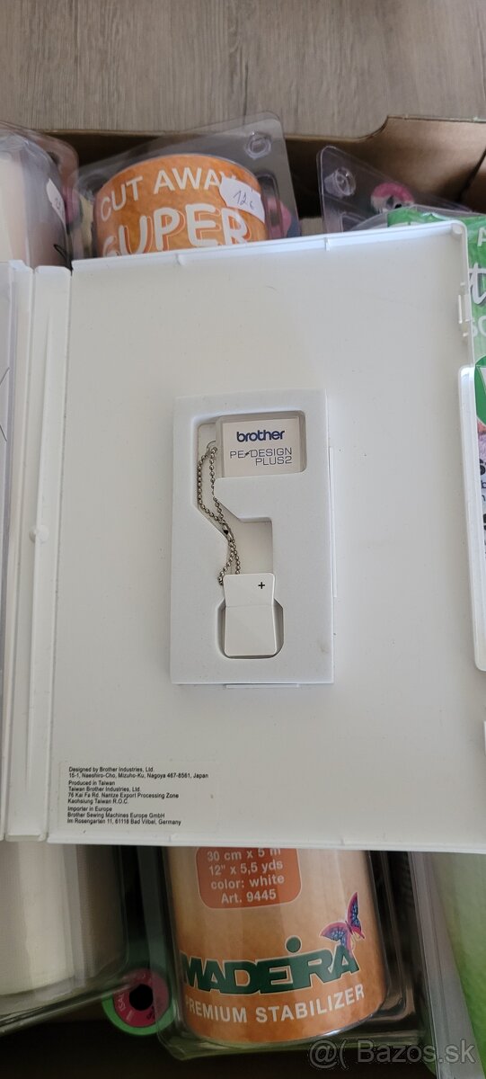 Vysivaci stroj BROTHER INNOVIS V3 - 2