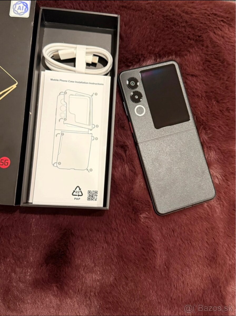 ZTE Nubia Flip 2 - 2