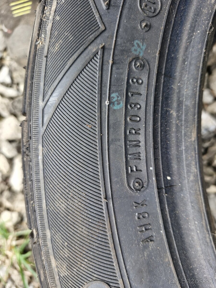 Pneu 205/55 R16 91V - 2