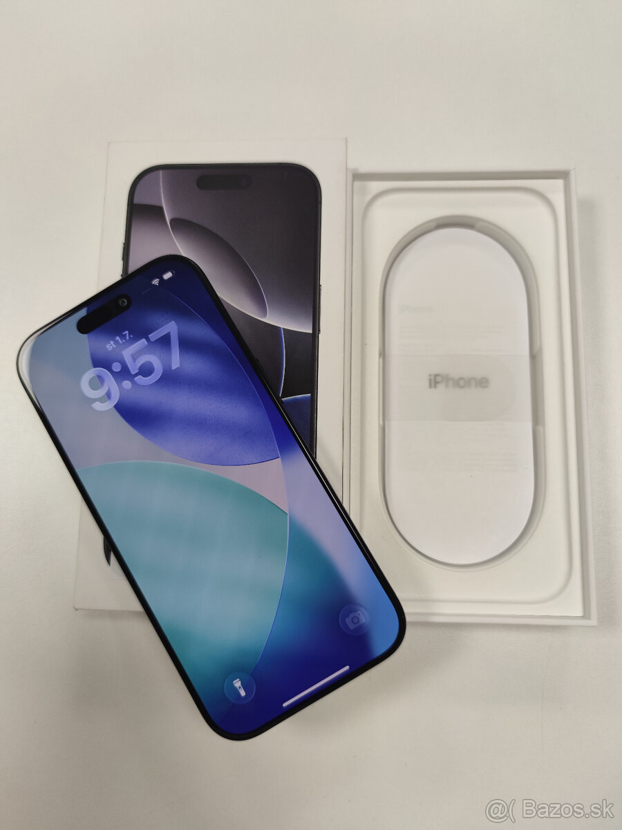 iPhone 16 Pro 256GB Black Titanium - 2
