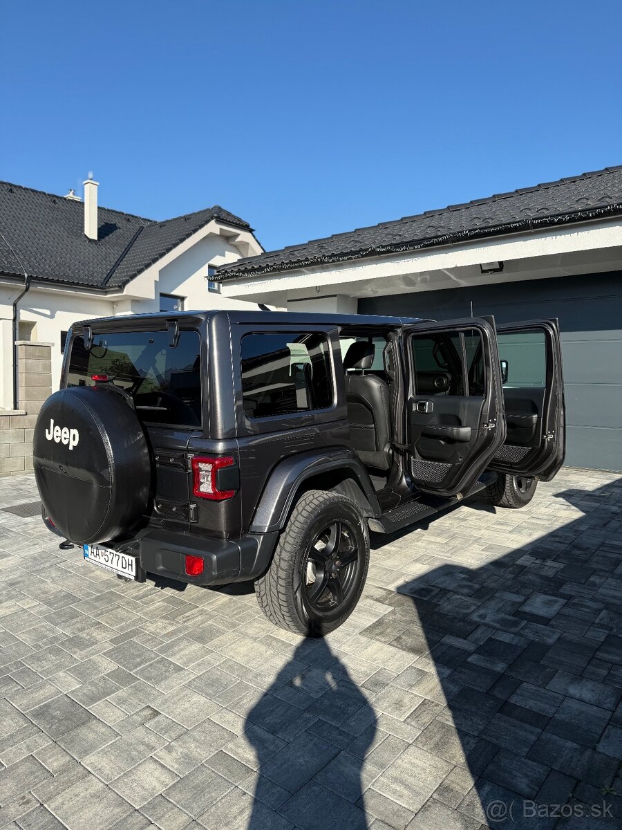 Jeep Wrangler Sahara - 2