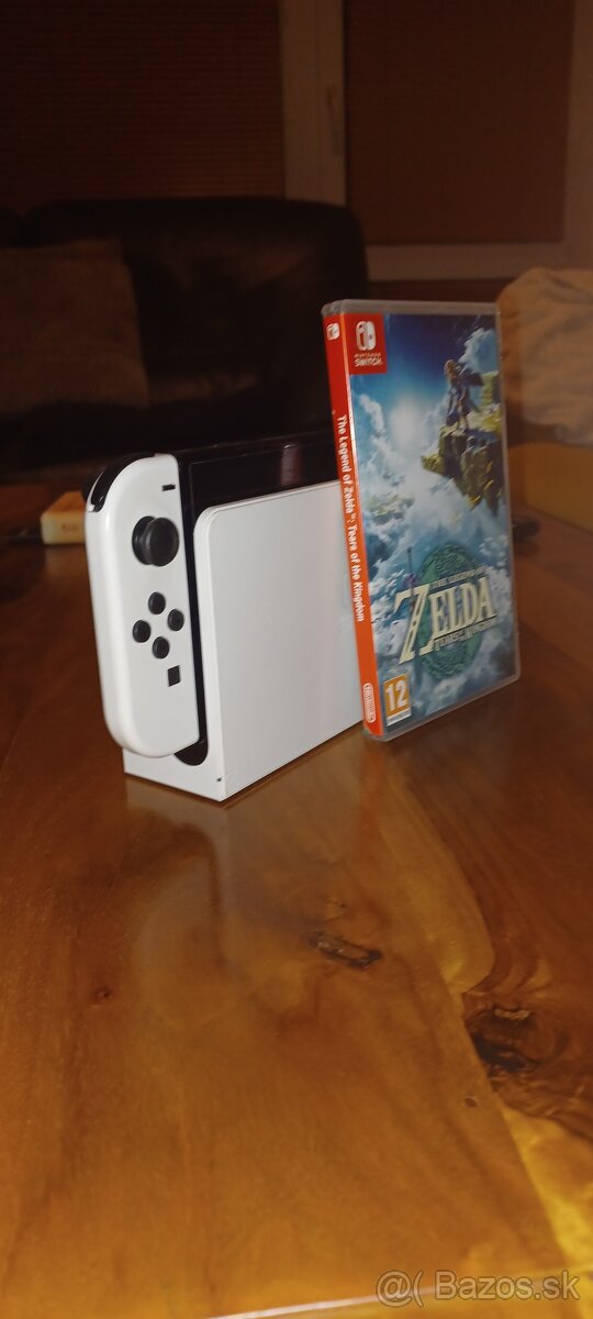 Nintendo Switch OLED + hra - 2