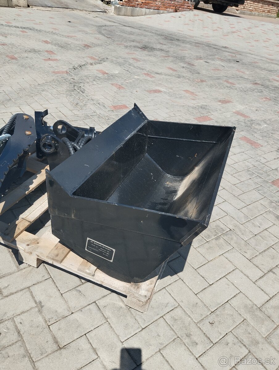 svahovacia hydraulická lyžica - 2
