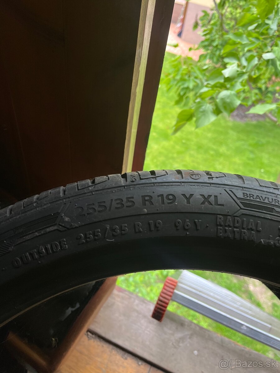 Barum Bravuris 5HM 255/35 R19 - 2