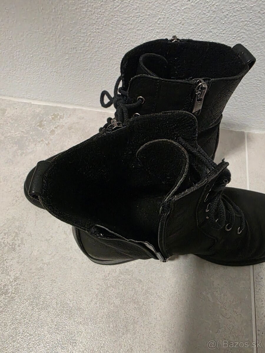 Čierne členkové čižmy - 2