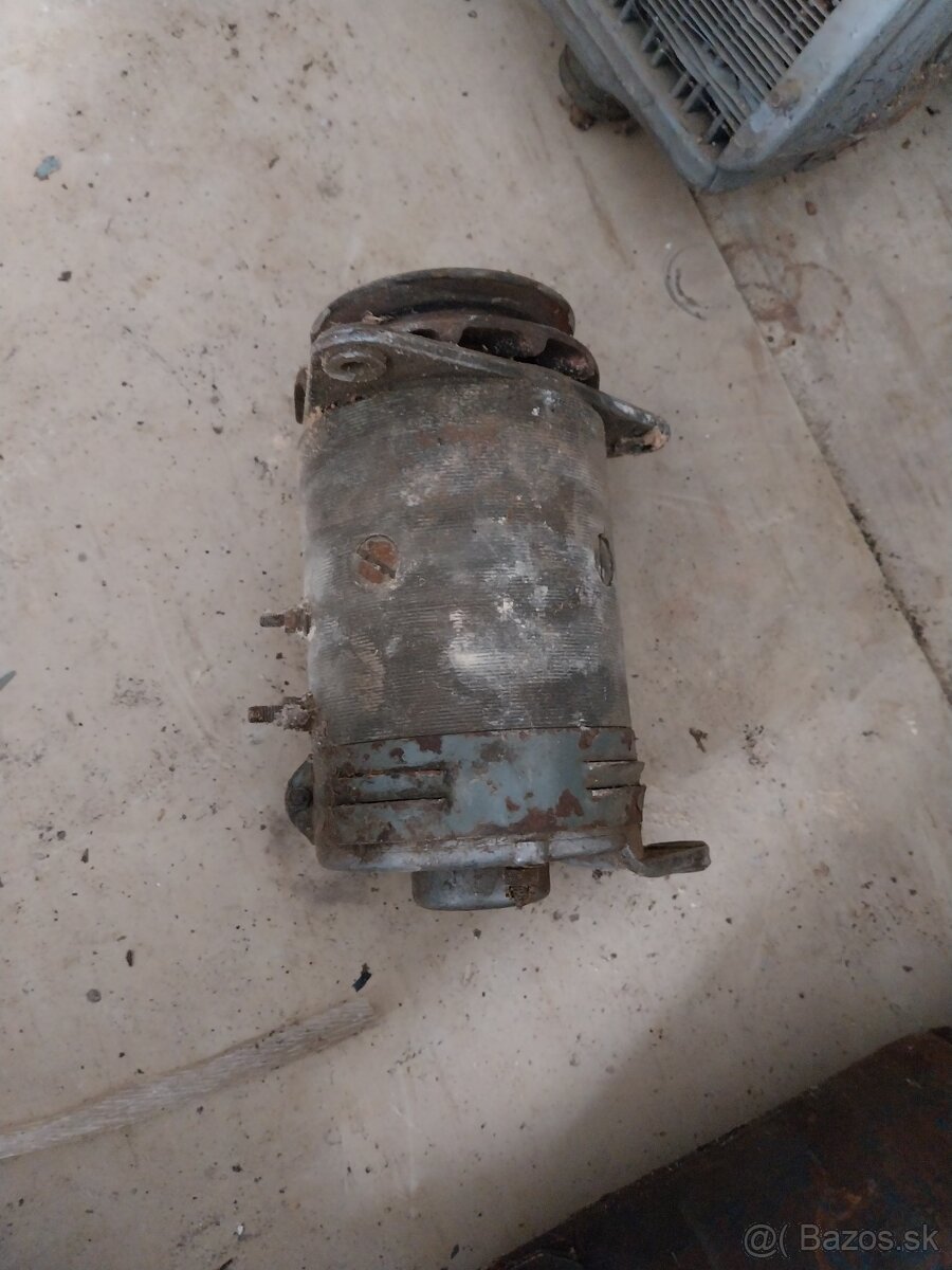 Predám náhradné diely zetor - 2