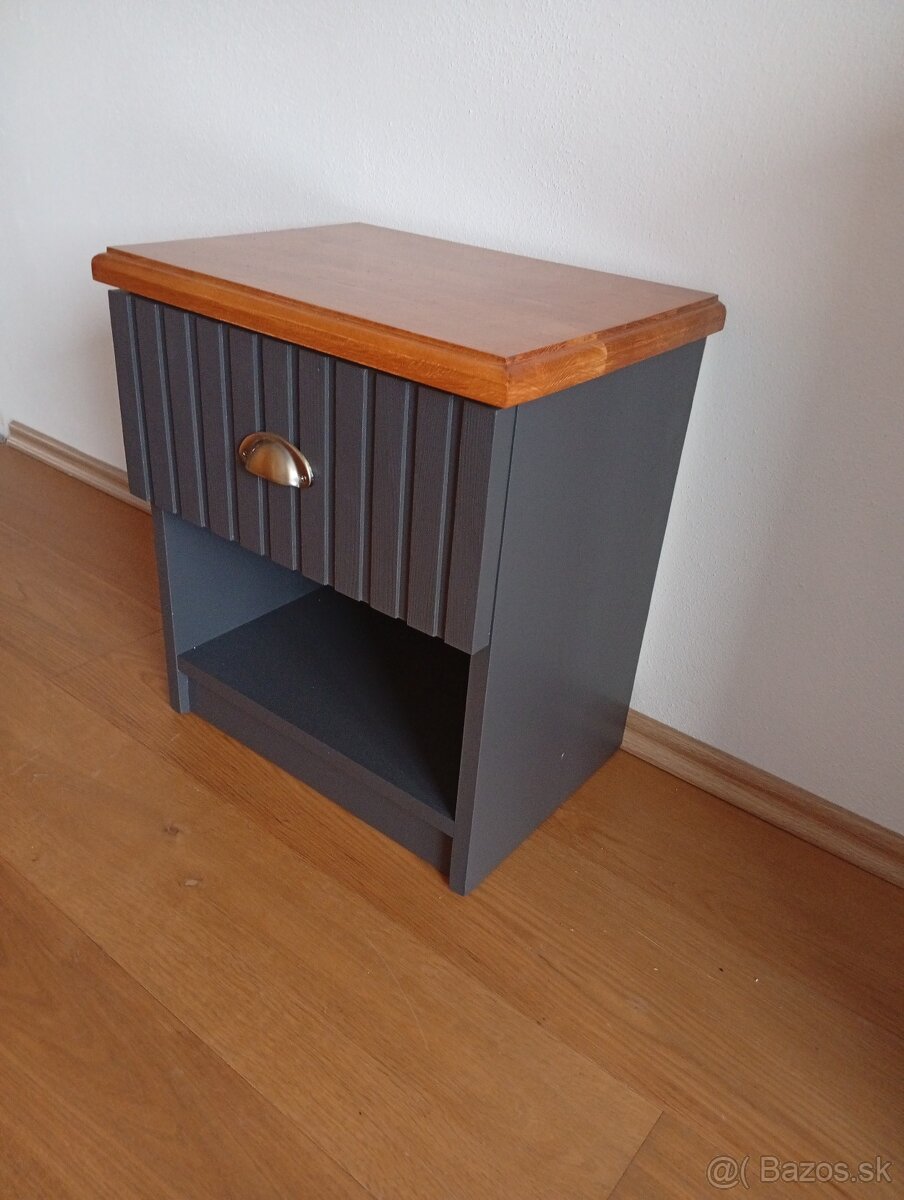 Nočný stolík / skrinka - 2