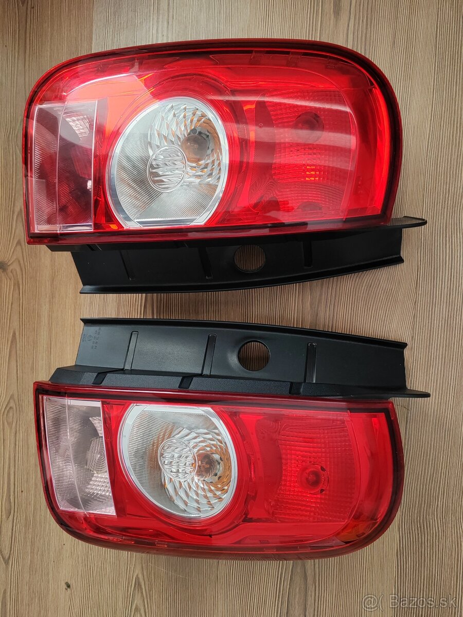 Dacia Duster zadné svetlá - 2