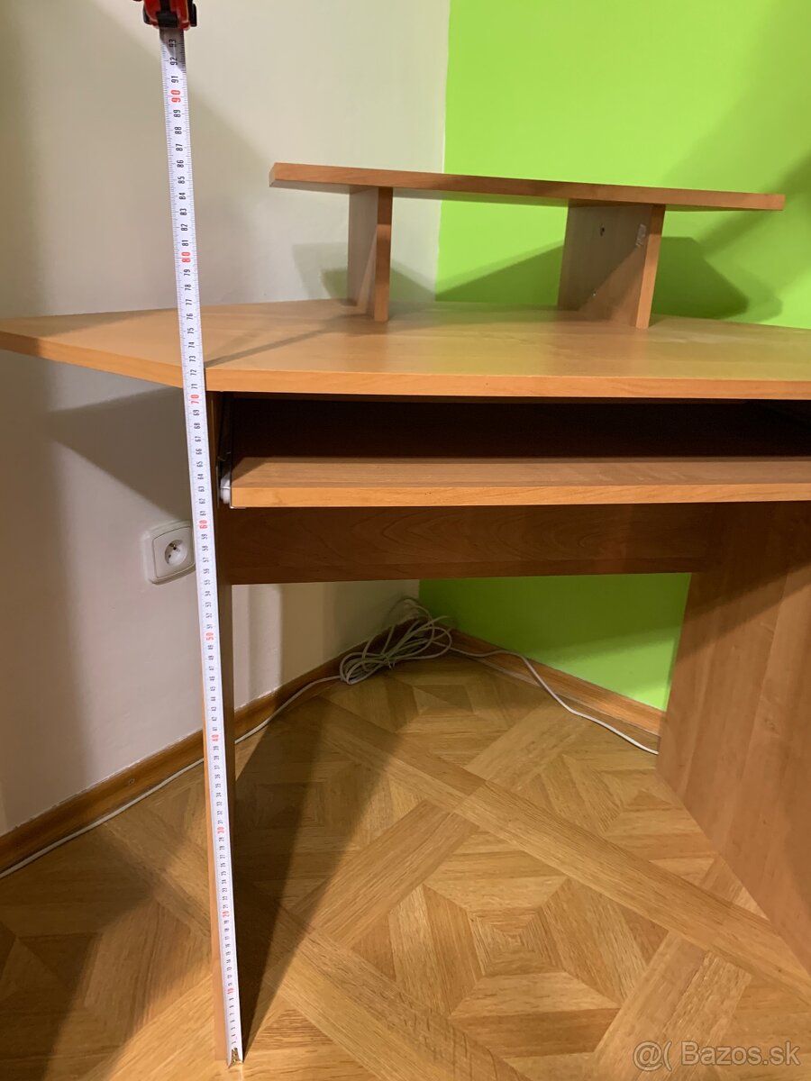 Stolík pod počítač - 2