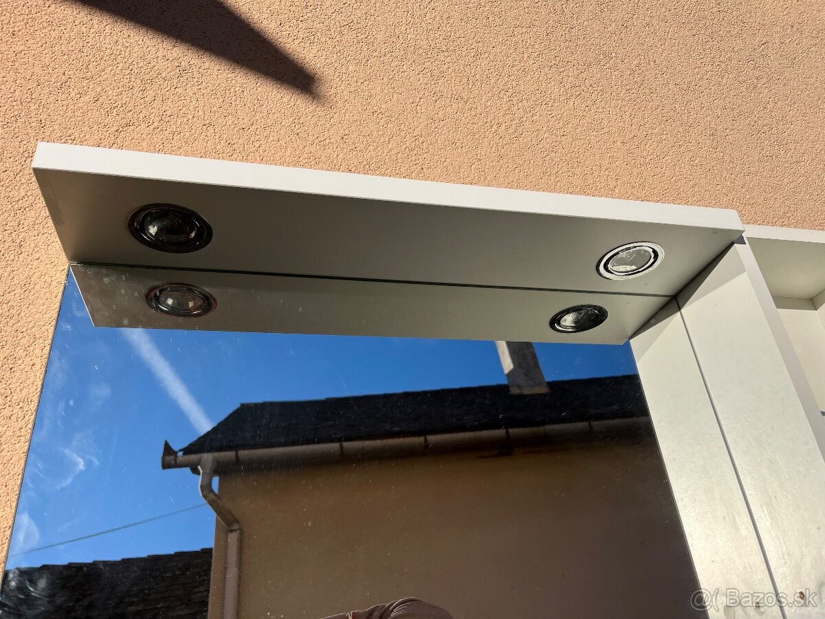 Zrkadlo so skrinkou - 2