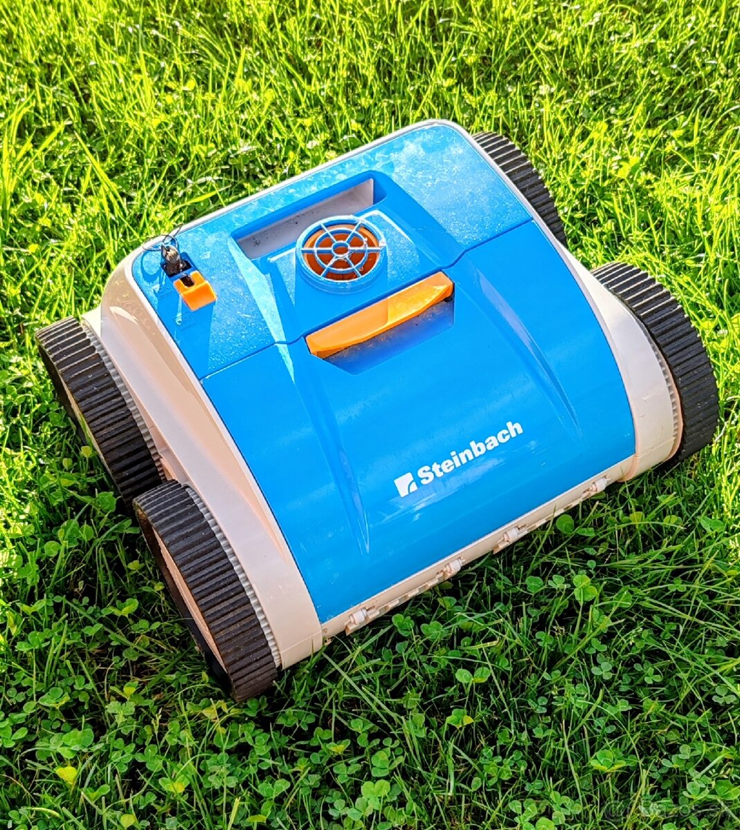 Plne robotický bazénový vysávač - 2